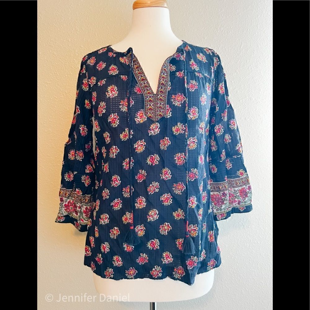 LOFT Tie neck popover 3/4 sleeve boho chic blouse